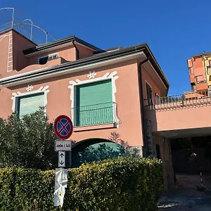  Apartment Wind Rose House - By The With Ac & Private Parking Italy
